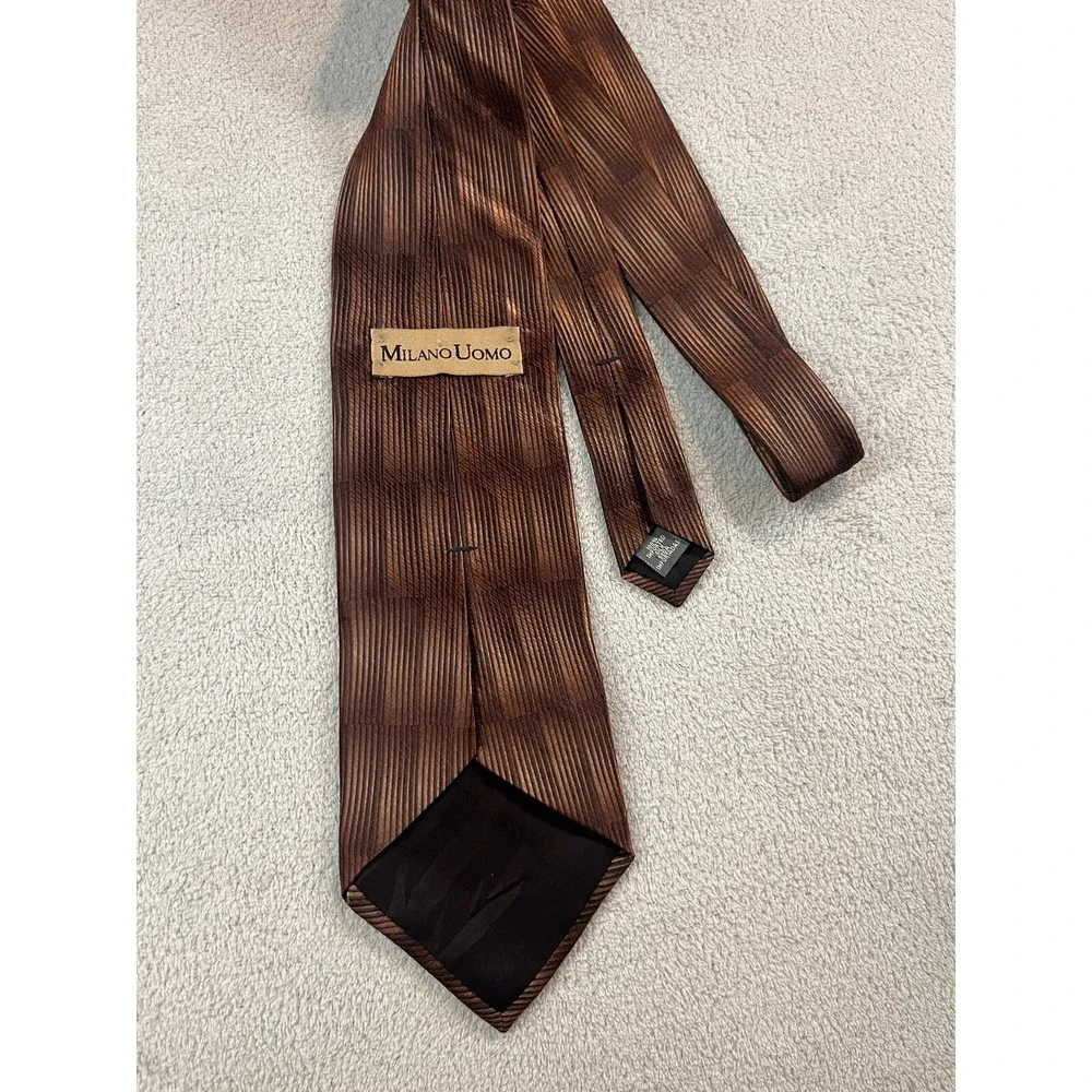 MILANO UOMO Men's Brown Necktie 100% Silk Made Tie in the USA Fast Shipping!‎